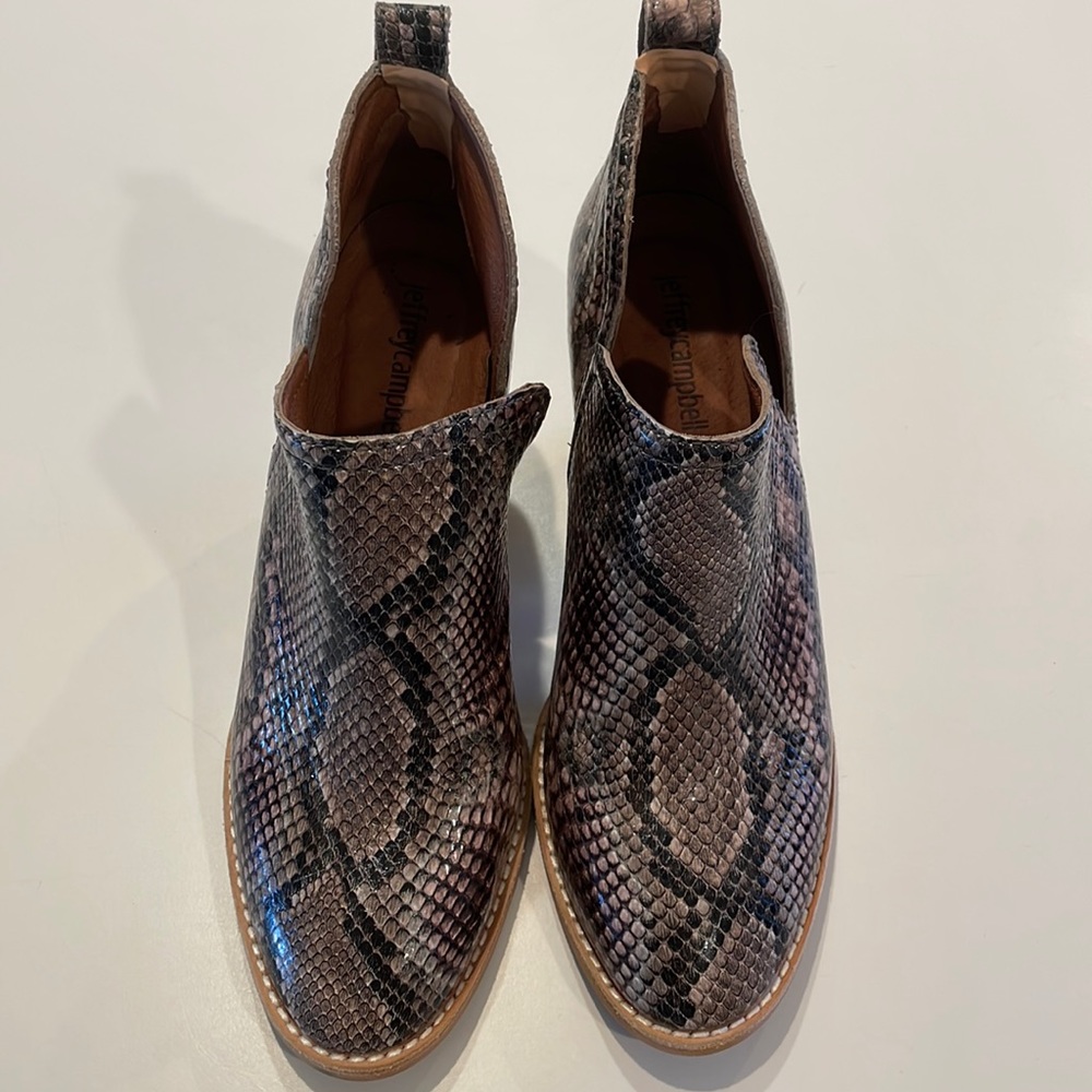 Jeffrey Campbell booties 6.5